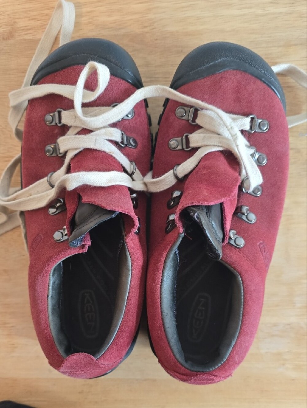 Keen Burgundy Suede Lace-Up Sneakers with Black Toe Caps - Picture 10 of 10
